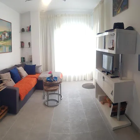 Apartamento La Perla Los Cristianos * 洛斯克里斯蒂亚诺斯